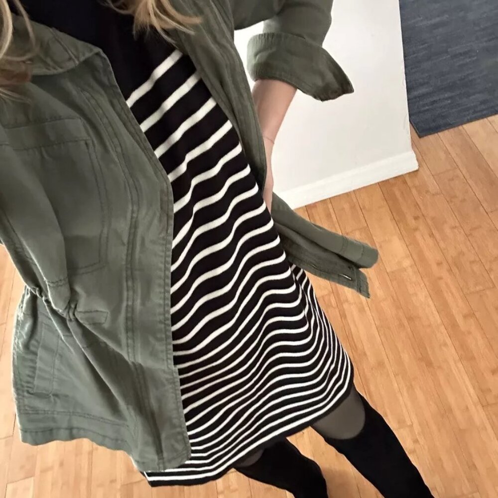 Tuckernuck Pomander Place Striped Durand Turtleneck Dress in Women’s Small